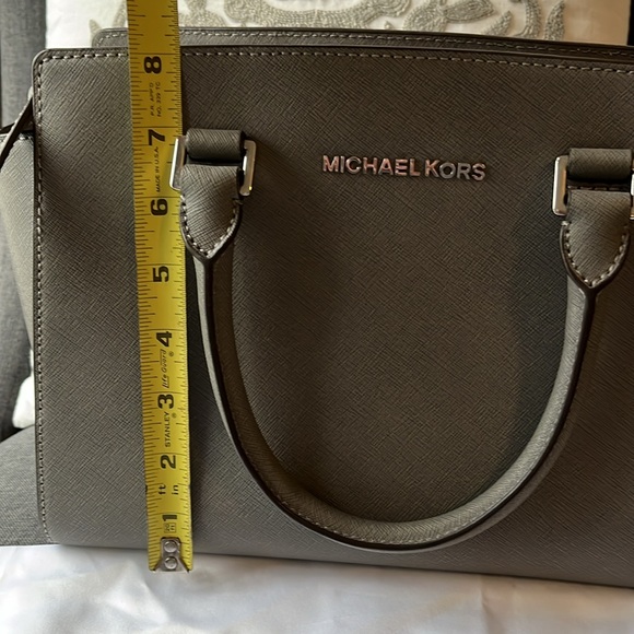 EUC Michael Kors Leather Handbag - Picture 5 of 14